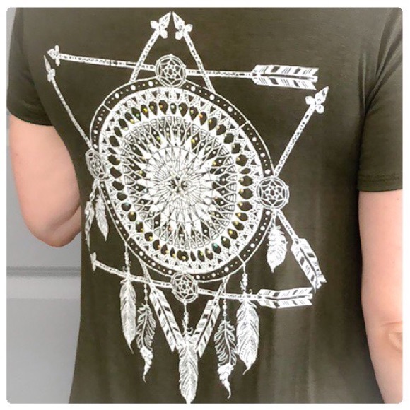 💕Wild & Free olive tee with tribal print💕 - Picture 4 of 7